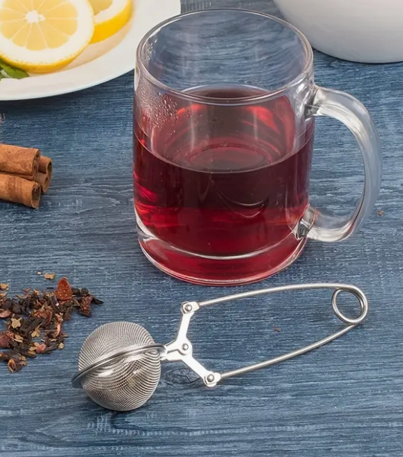 Long handled tea strainer ball