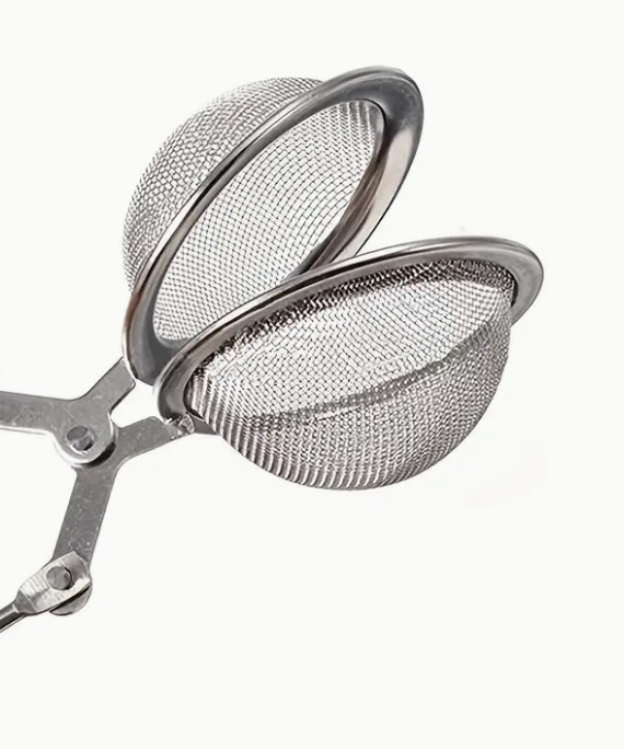 Long handled tea strainer ball