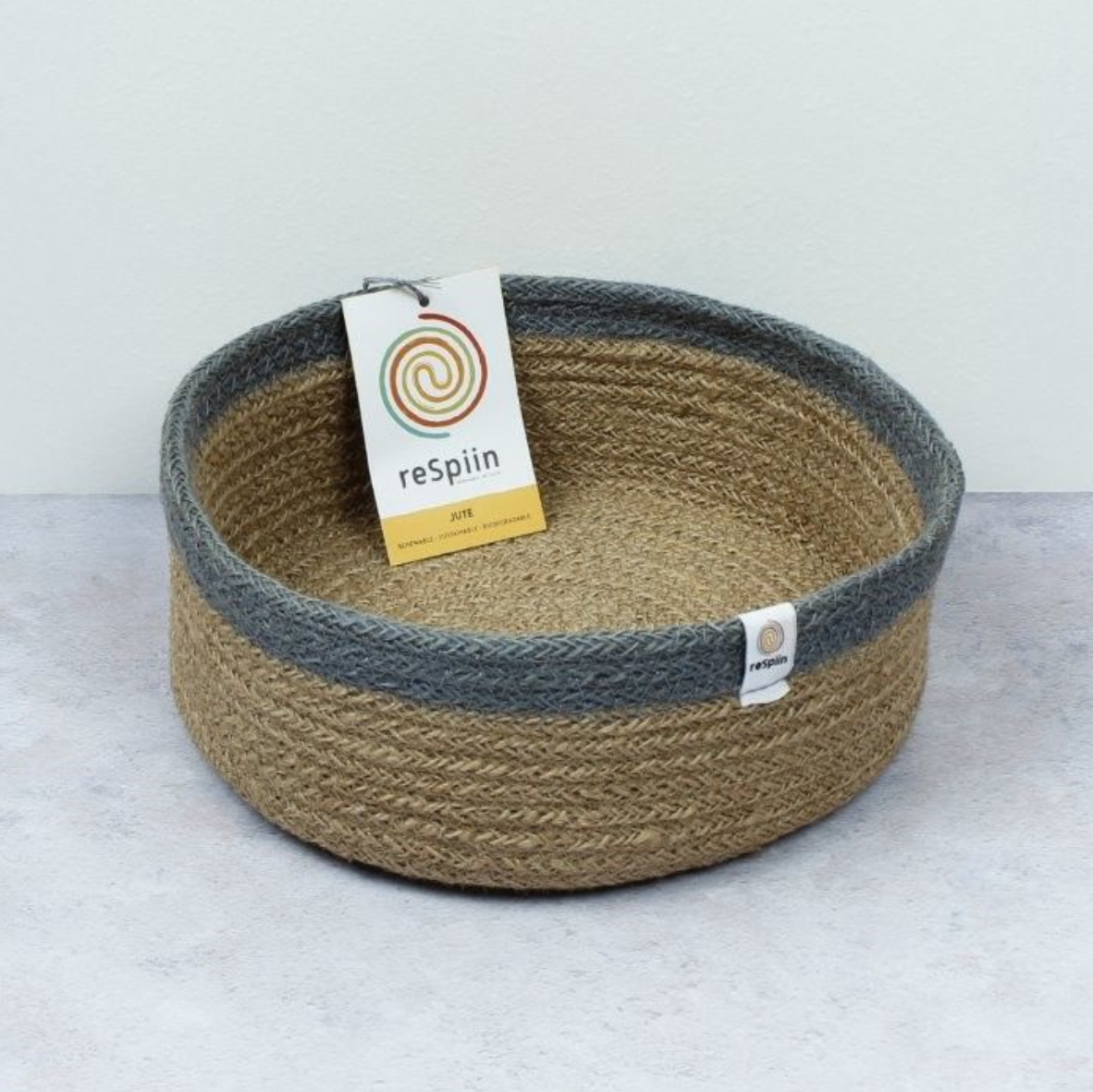 Grey Medium Shallow Jute Basket - Medium - Natural/Grey