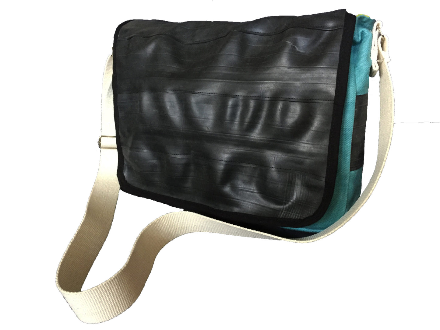 MESSENGER BAG - by CoG