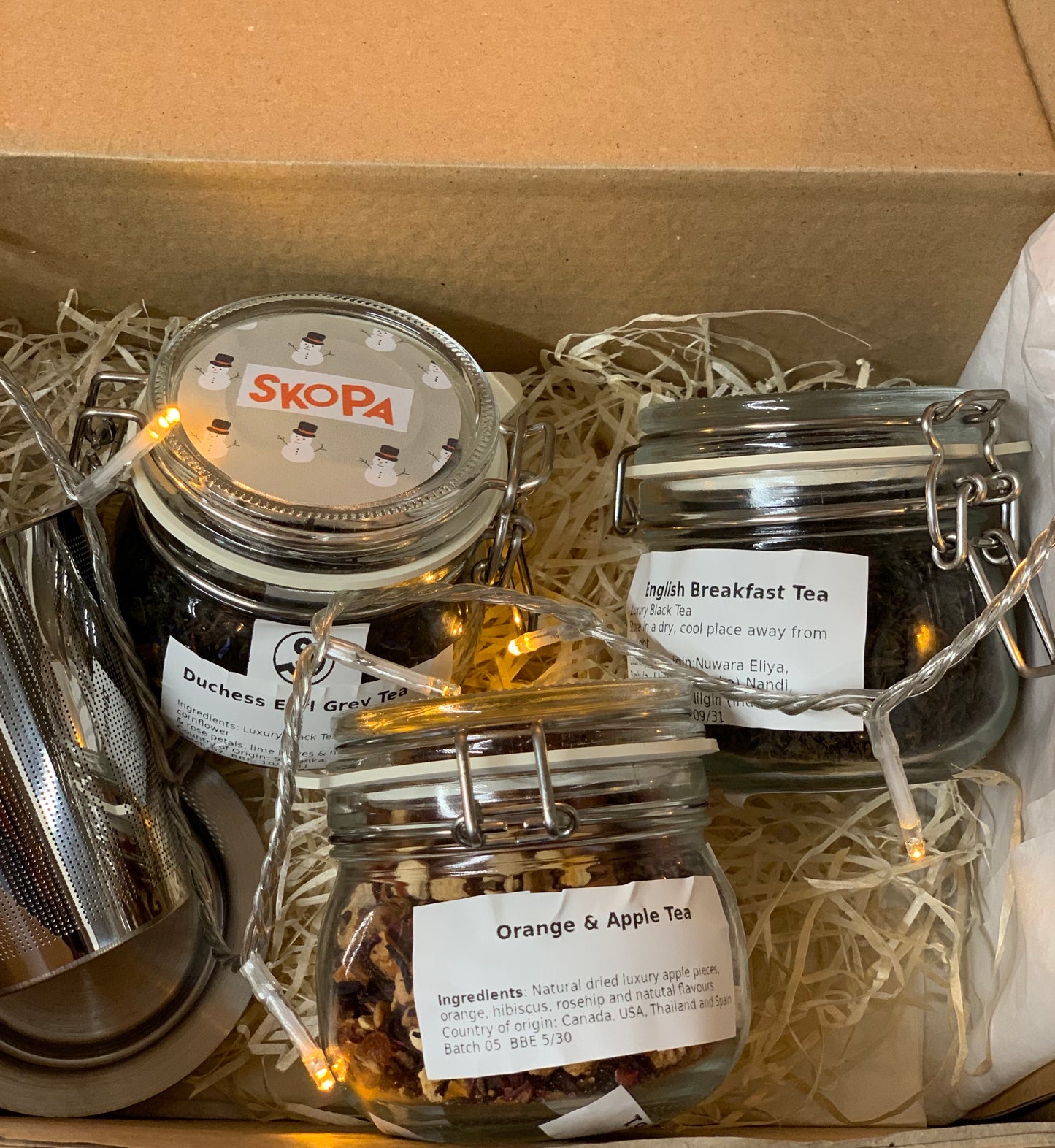 Tea Selection Gift Box with Mug Strainer
