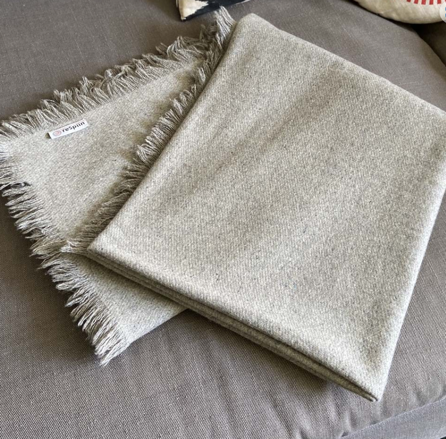 Plain Wool Throw with Fringe – Light Grey