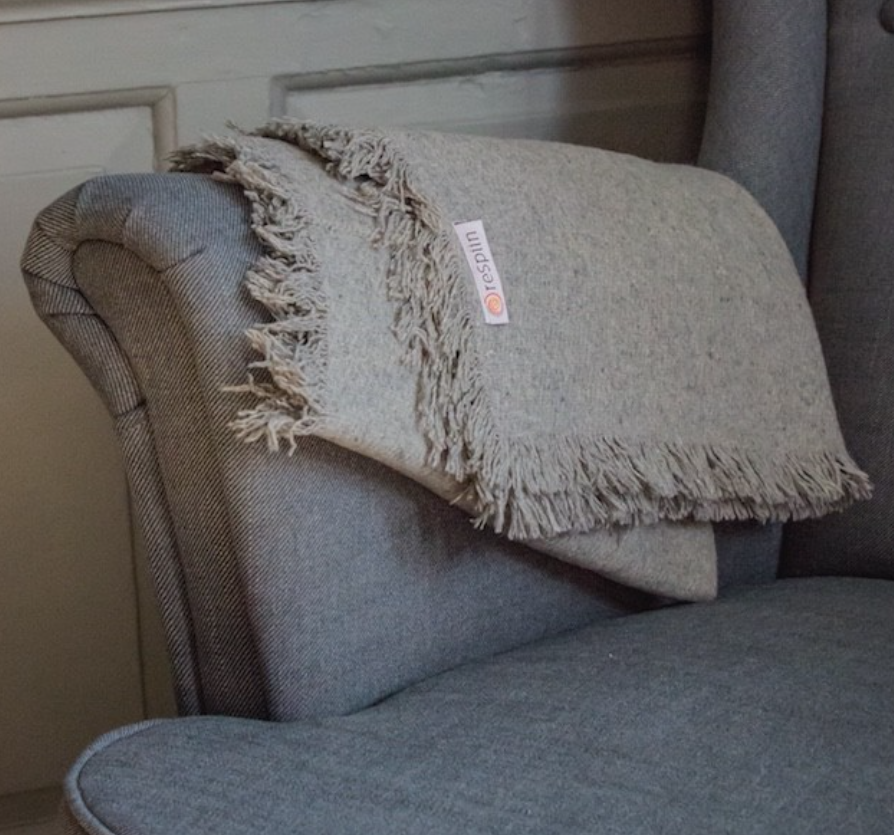 Plain Wool Throw with Fringe – Light Grey